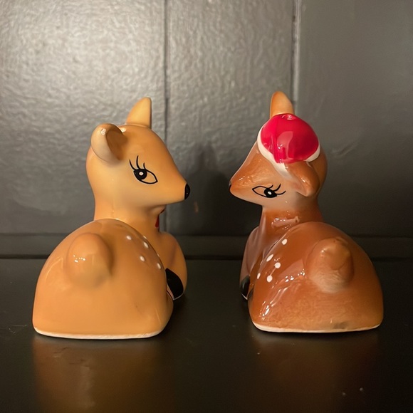 Reindeer Salt and Pepper Set - Picture 5 of 7